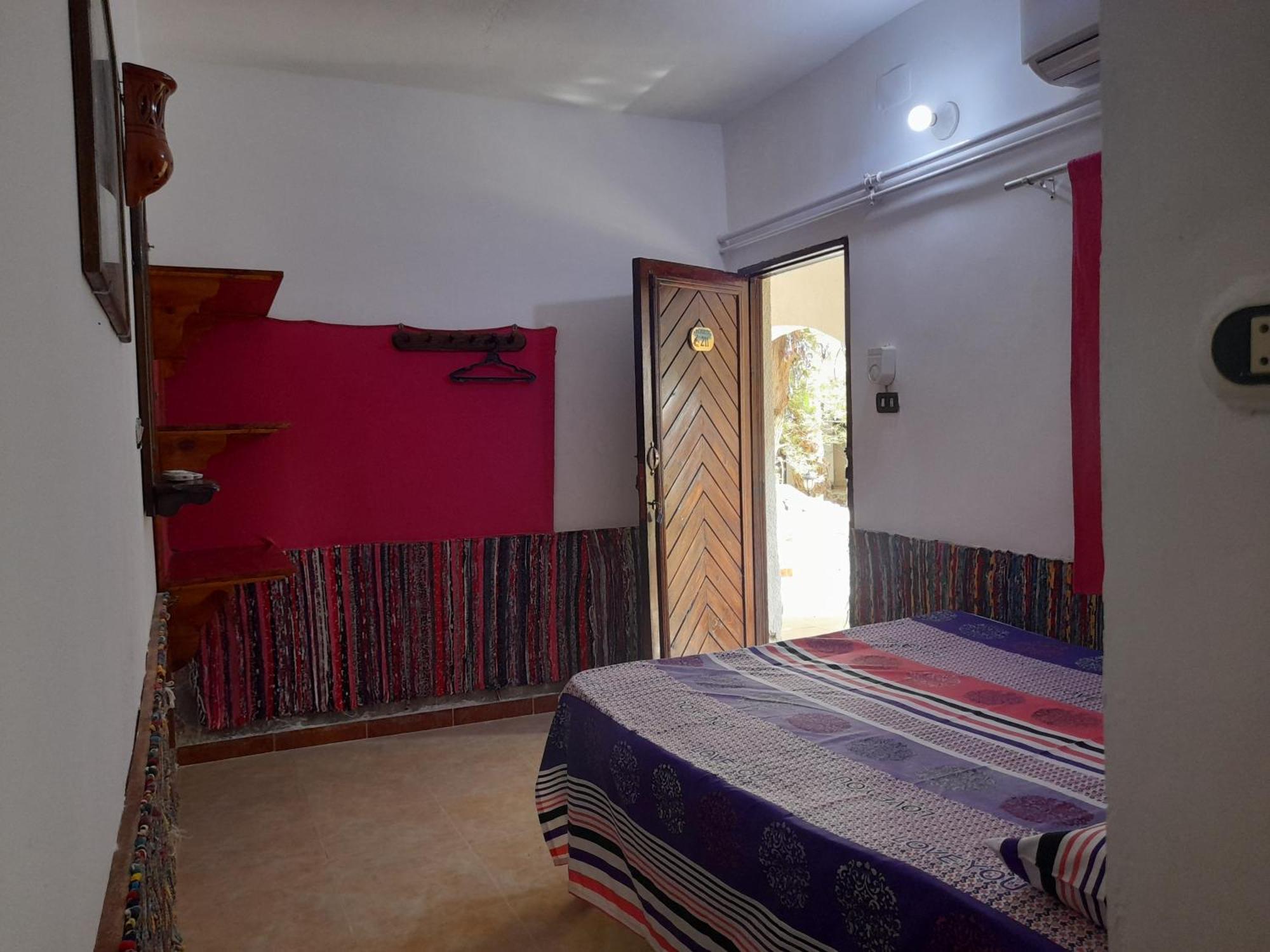 Hotel Fighting Kangaroo Camp Dahab Esterno foto